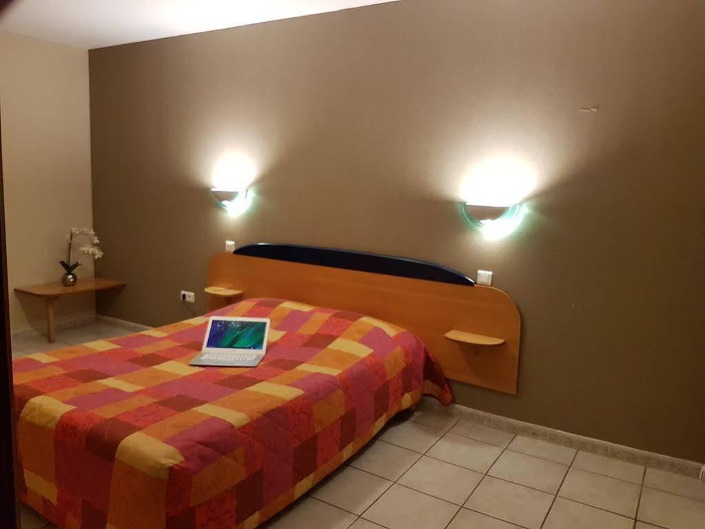 Logis Hotel- Restaurant La Haie Des Vignes Seminaires Et Evenementiel Allain Dış mekan fotoğraf